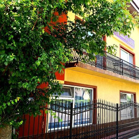 Golden Pension Targu Jiu Exterior photo